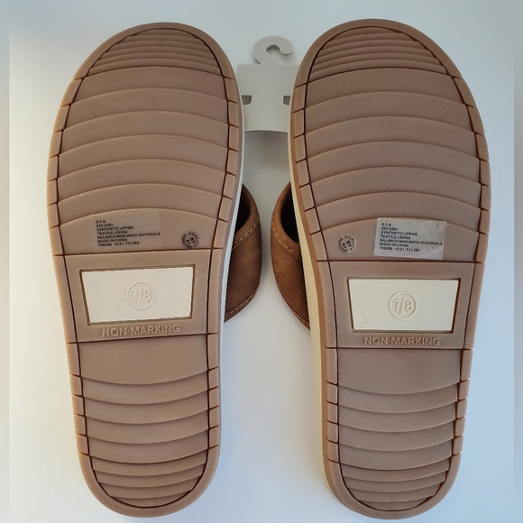 St. John's Bay brand Flip Flops Men NWOT size:Small/7-8 Tan & Brown *READ* - Picture 13 of 13